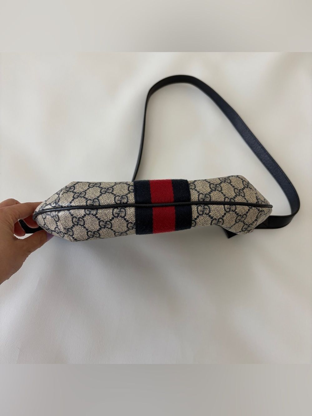 Gucci GG Supreme Canvas Shoulder Bag — Beige/Blue/Red, Silver Hardware Authentic - Picture 5 of 16